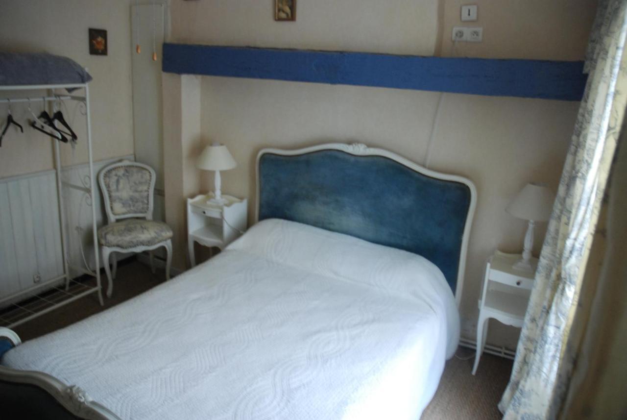 Les Fleurs Bed & Breakfast Monpazier Bagian luar foto